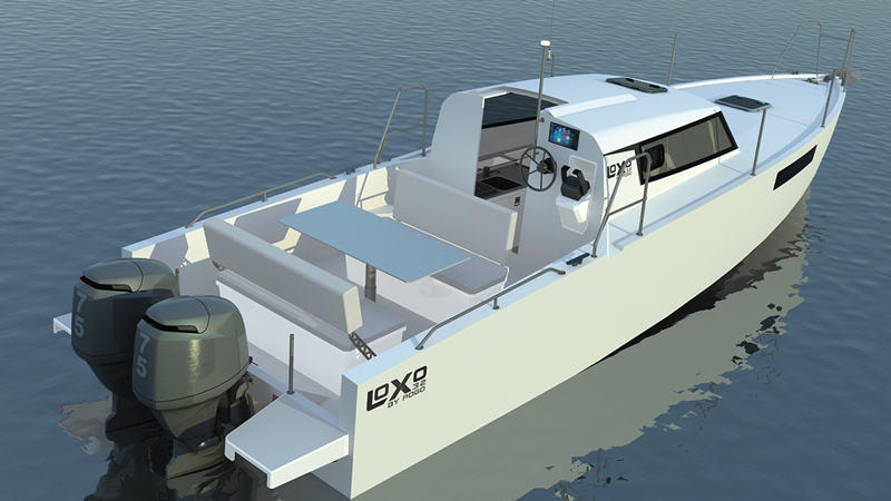 Loxo 32 with twin outboards